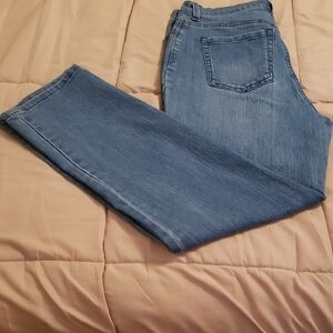 Women's Gloria Vanderbilt "Amanda" Blue Denim Jeans Size 10 Short